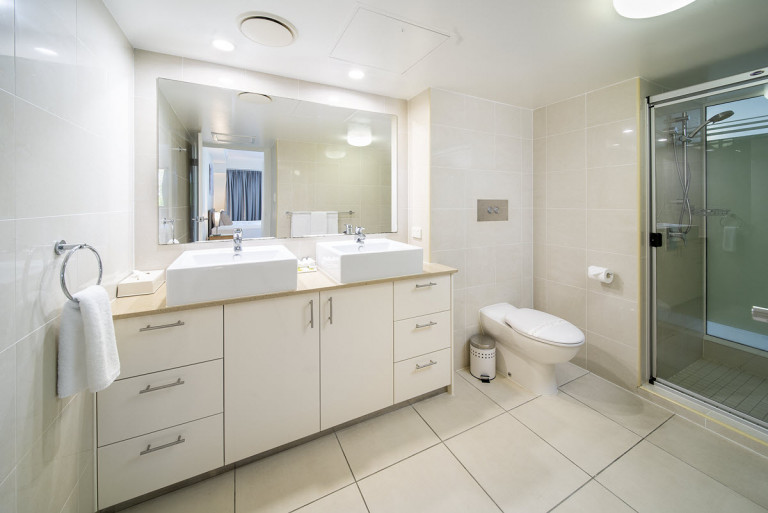 The Bay Apartments 3 Bedroom Apt 17 1200px 1