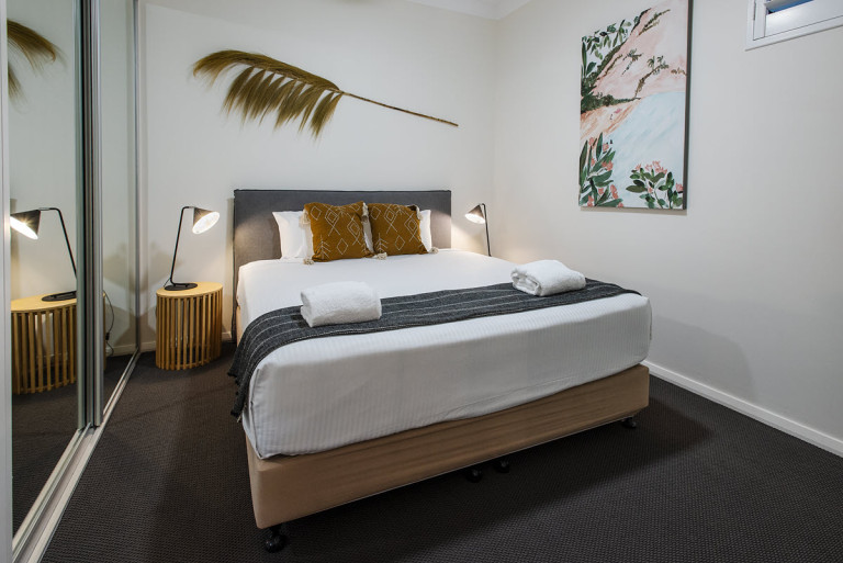 The Bay Apartments 3BR Poolside Apt 2 1200px 2