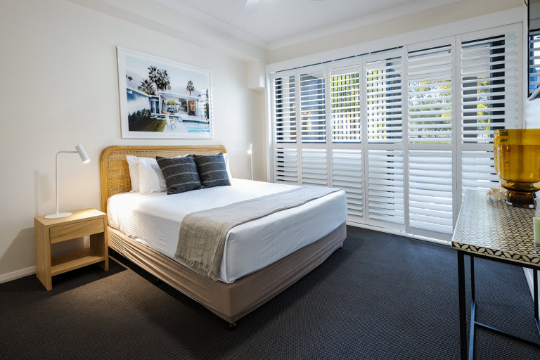 The Bay Apartments 3BR Poolside Apt 2 1200px 3